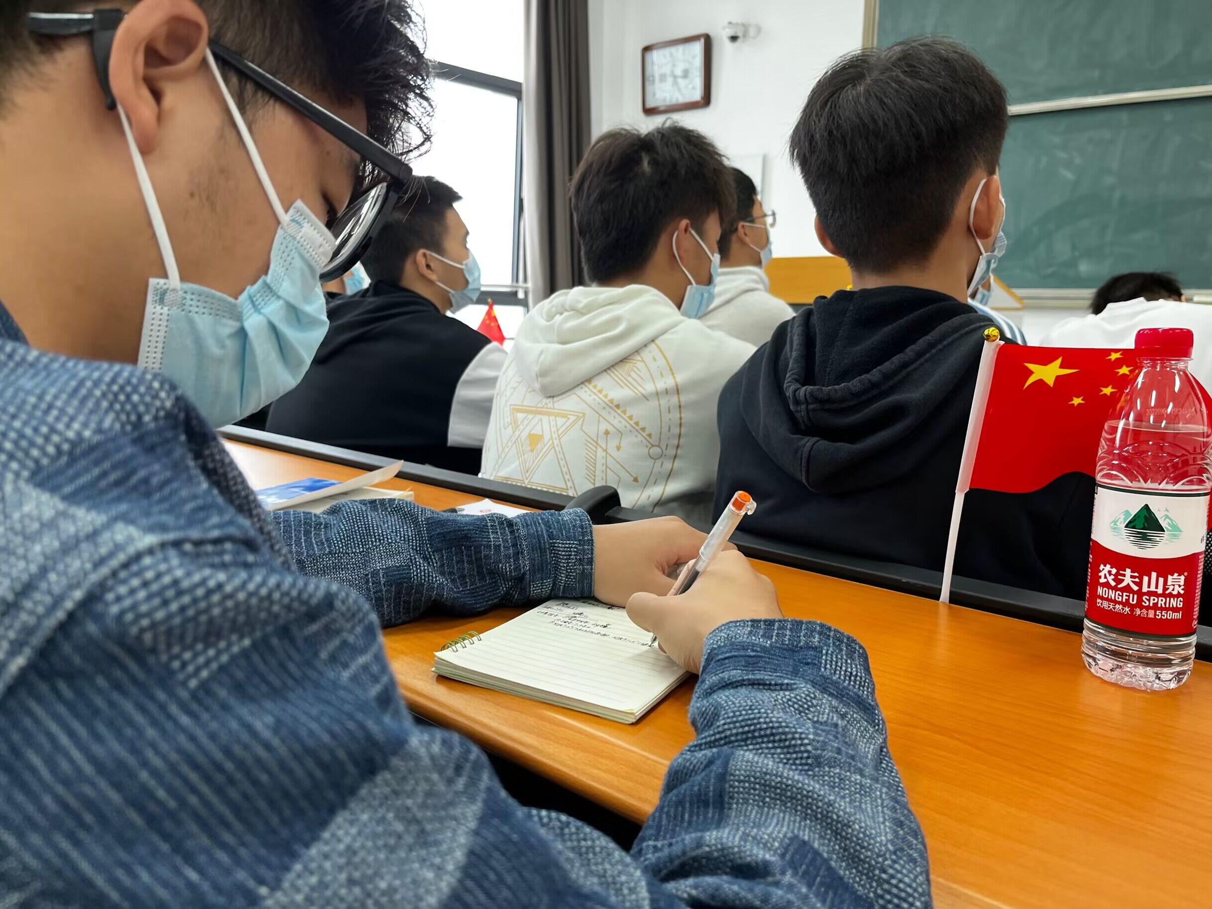 学生二十大.jpg
